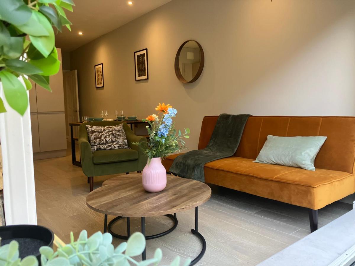 לונדון Spectacular 2 Bed Apartment With Lovely Terrace - 1 The Southwell מראה חיצוני תמונה